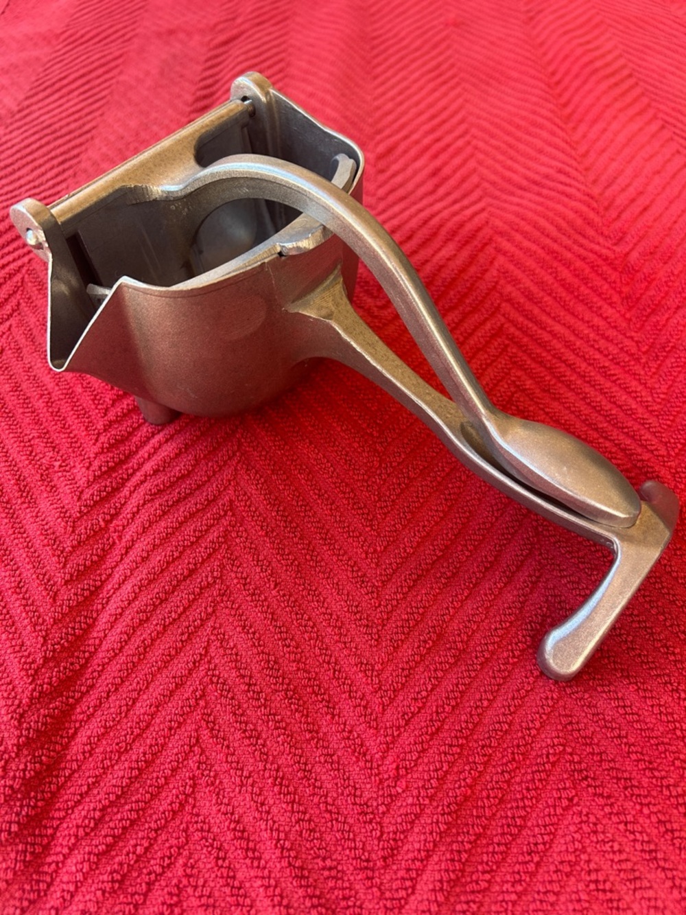 Cast Metal Citrus Press - Silver Finish